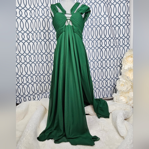 Dresses & Skirts - Forest Green Evening Gown